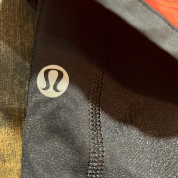 Lululemon Run Speed‎ Squad Skirt 4 Running Shorts Black Red Striped Pickleball - Picture 6 of 9